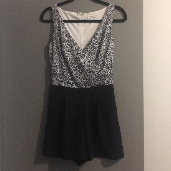 Romper - Picture 1 of 5